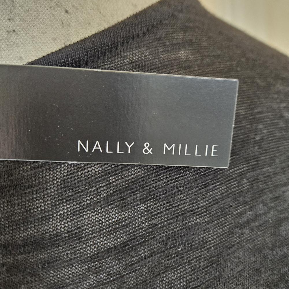 Nally & Millie Tiered Lace Overlay Top – Black Size OS NWT - Picture 13 of 13